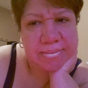 Meet your Posher, Flora